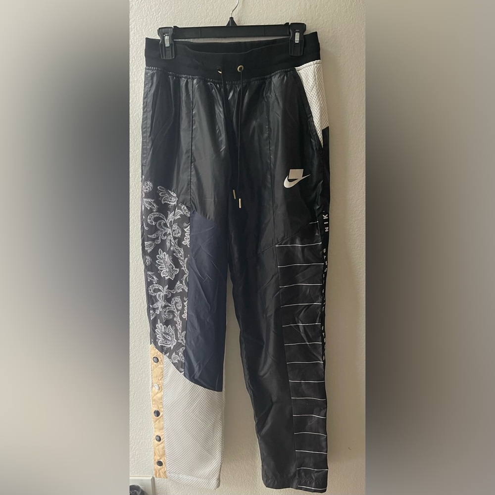 Nike Black and White Patterned Pants